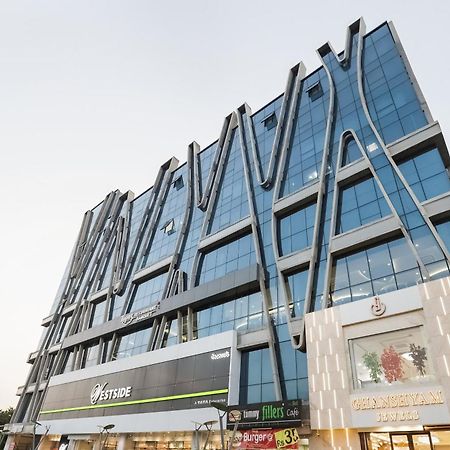 Collection O Hotel Alice Ahmedabad Eksteriør billede