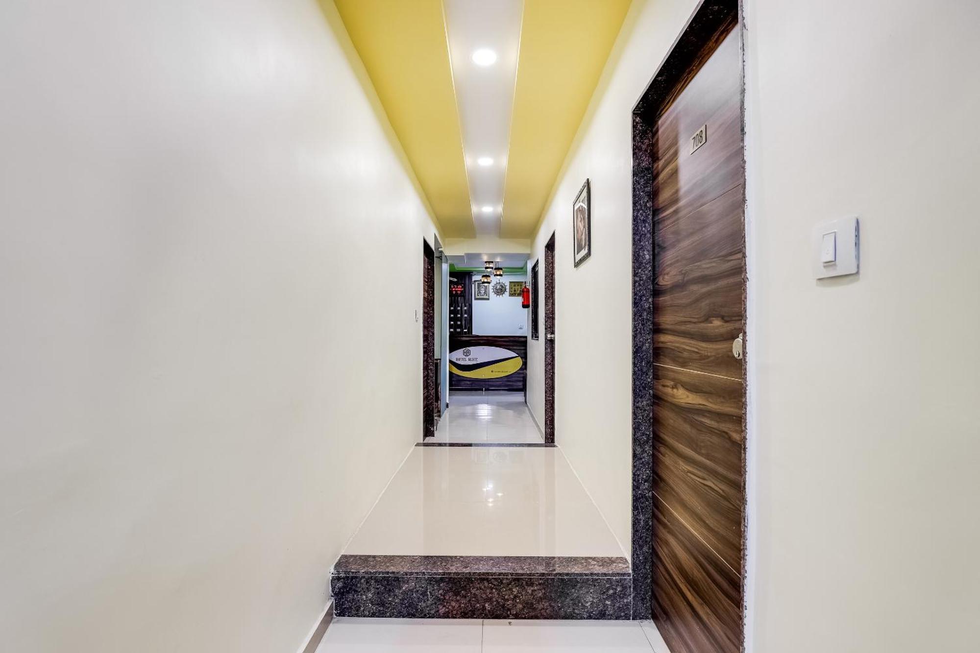 Collection O Hotel Alice Ahmedabad Eksteriør billede
